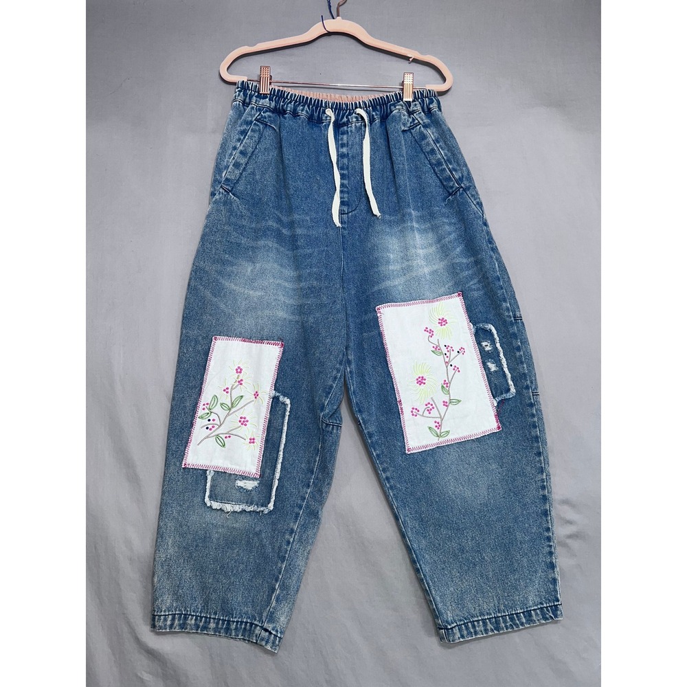 Floral Embroidered Patch Distressed Denim Joggers Elastic Waist Medium Wash Pant